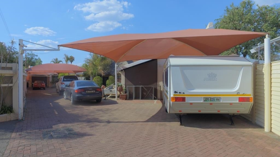 3 Bedroom Property for Sale in Rustenburg Central North West